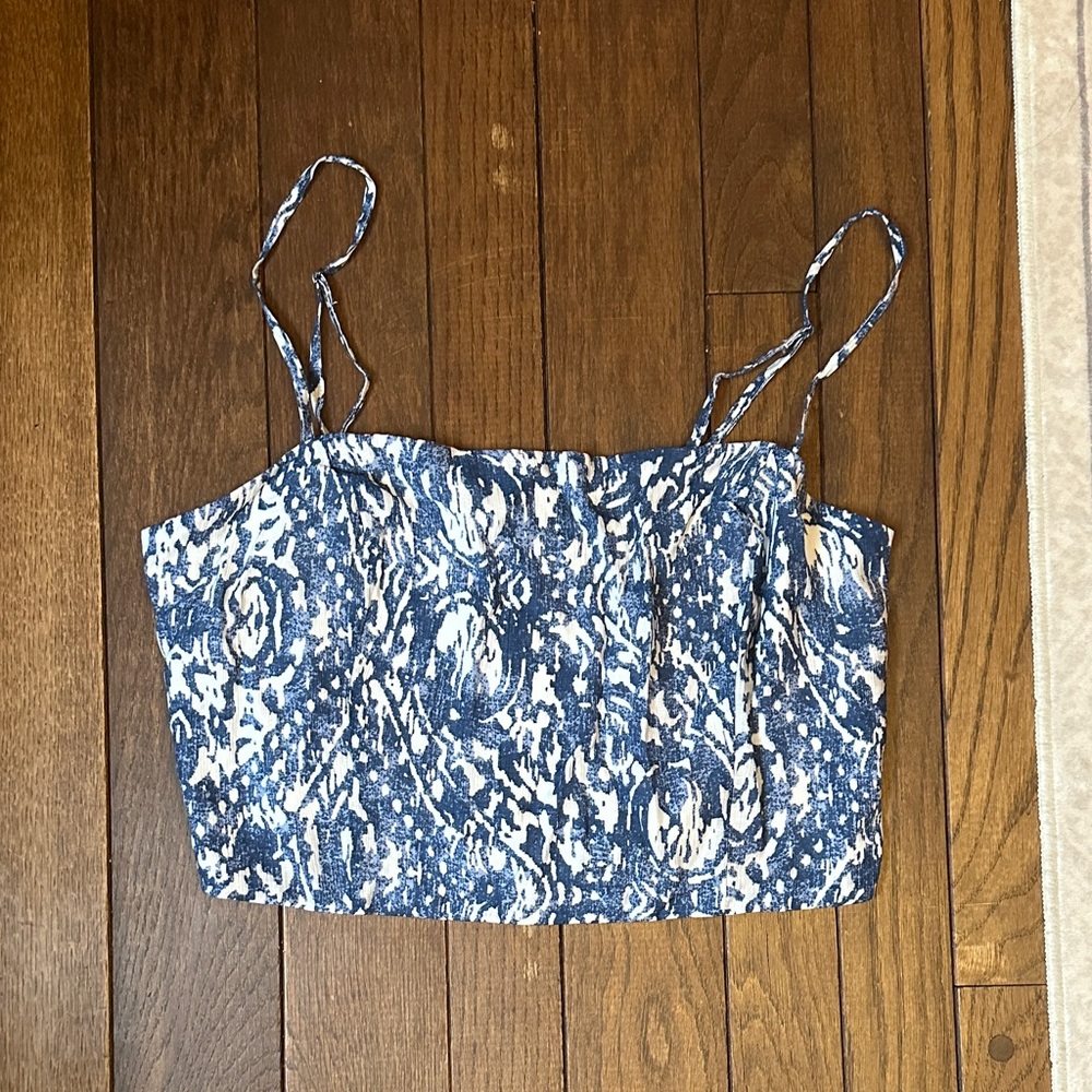 Abercrombie & Fitch Blue and White Cropped Tank